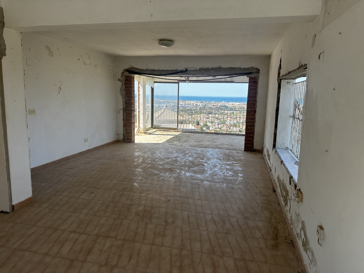 Villa for sale in Dénia