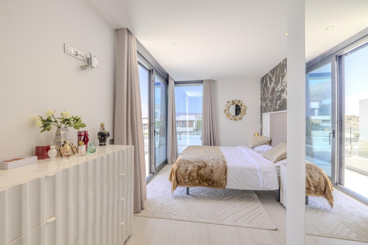 Villa for sale in Finestrat