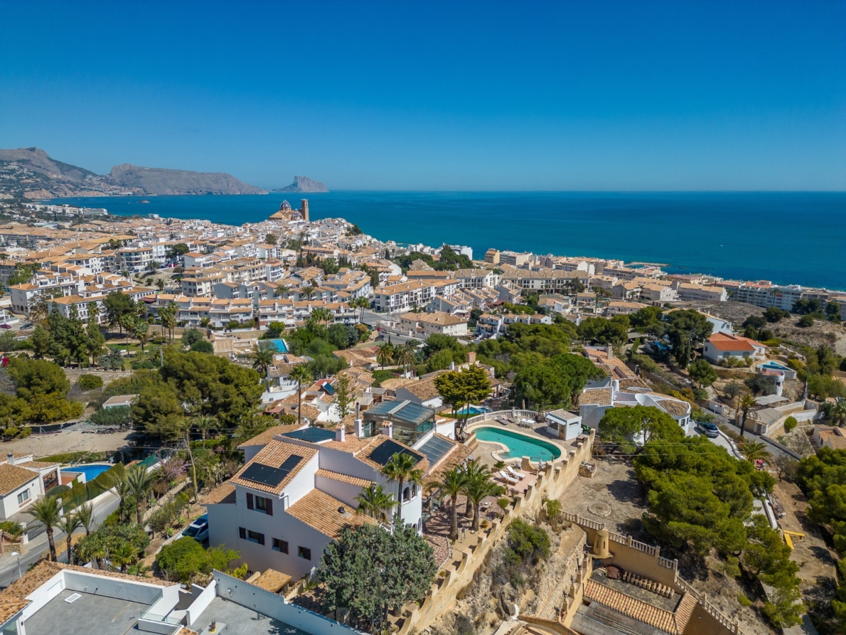 Villa for sale in Altea