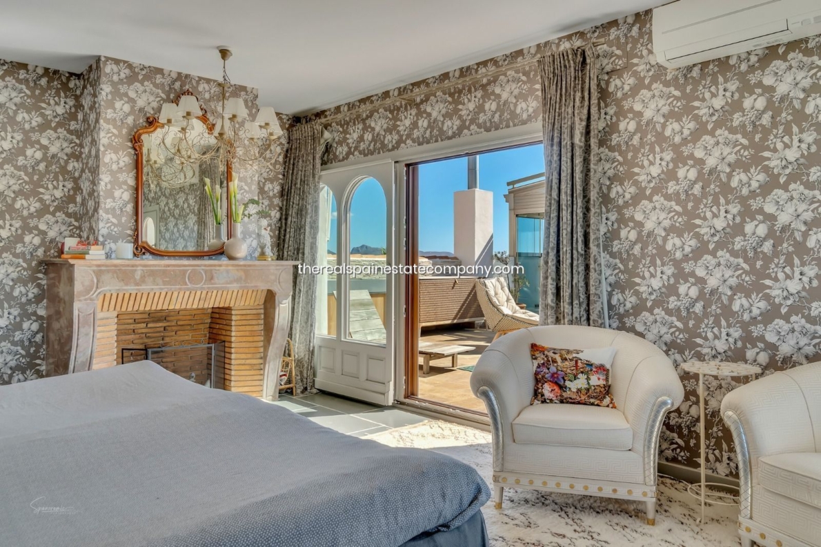 Villa for sale in Altea