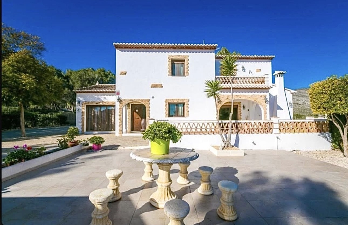 Villa for sale in Teulada