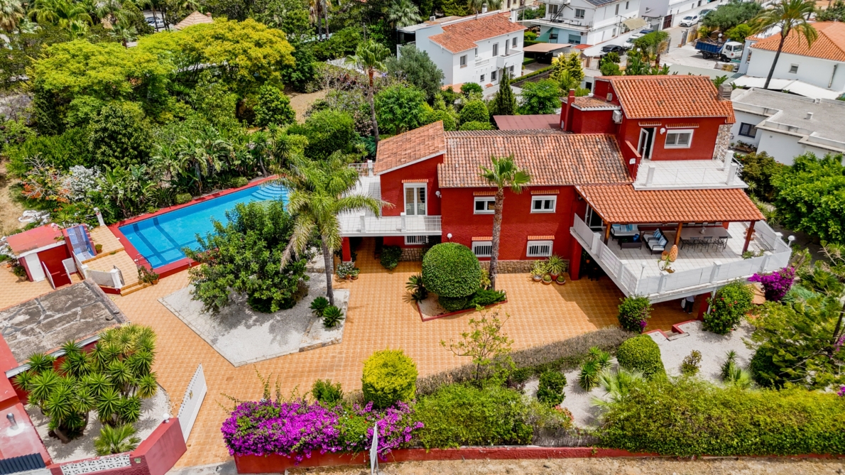 Villa for sale in Dénia