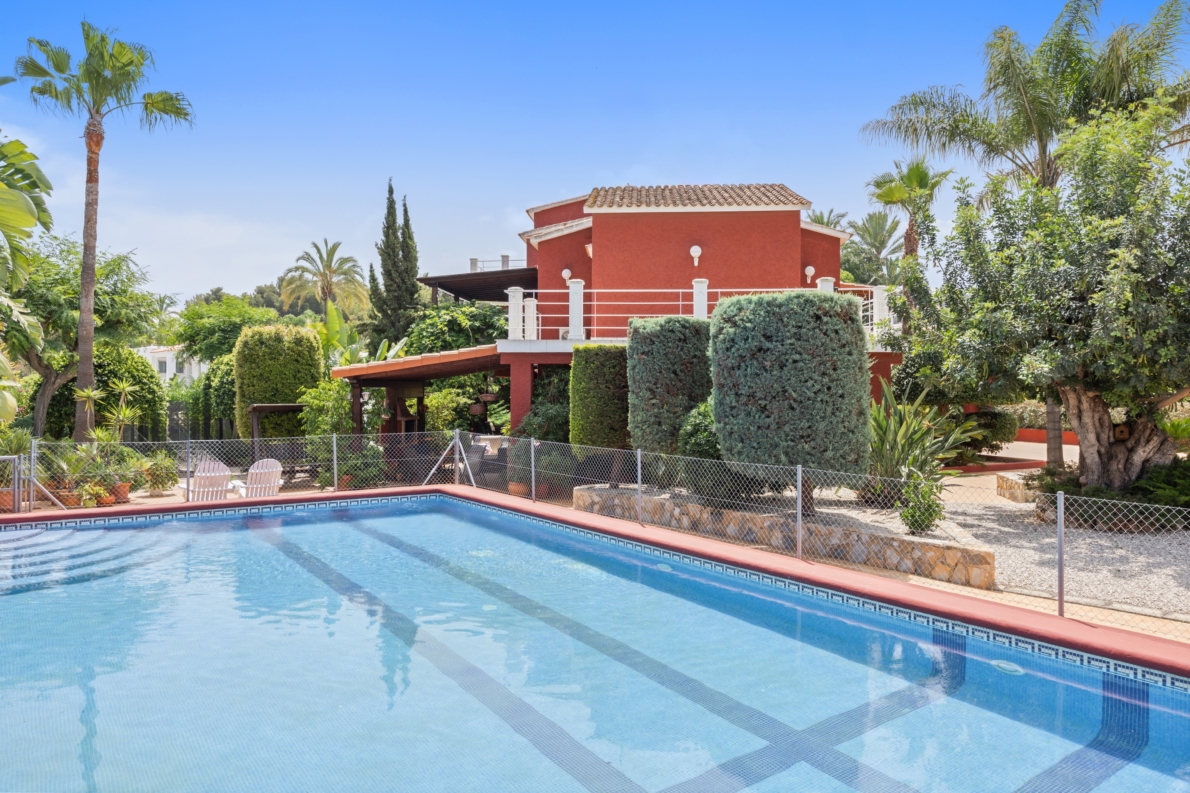 Villa for sale in Dénia