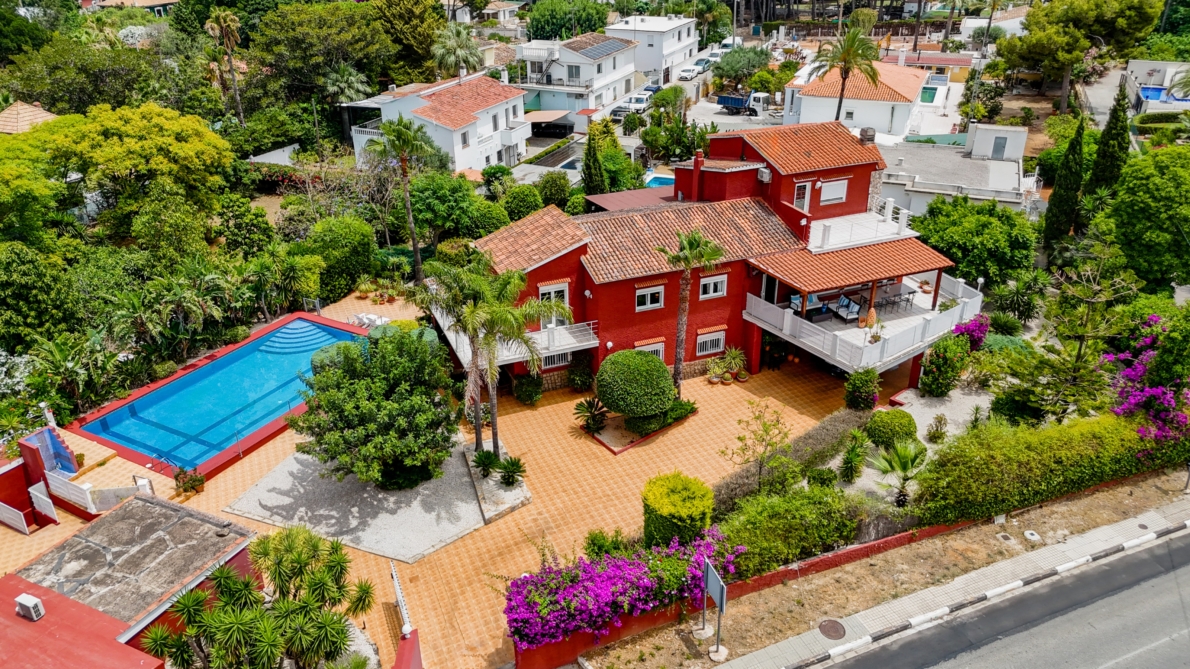 Villa for sale in Dénia