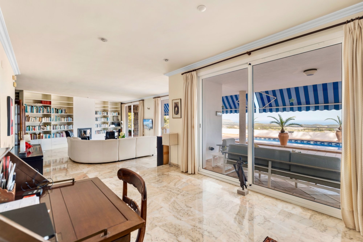 Villa for sale in Callosa d’En Sarrià