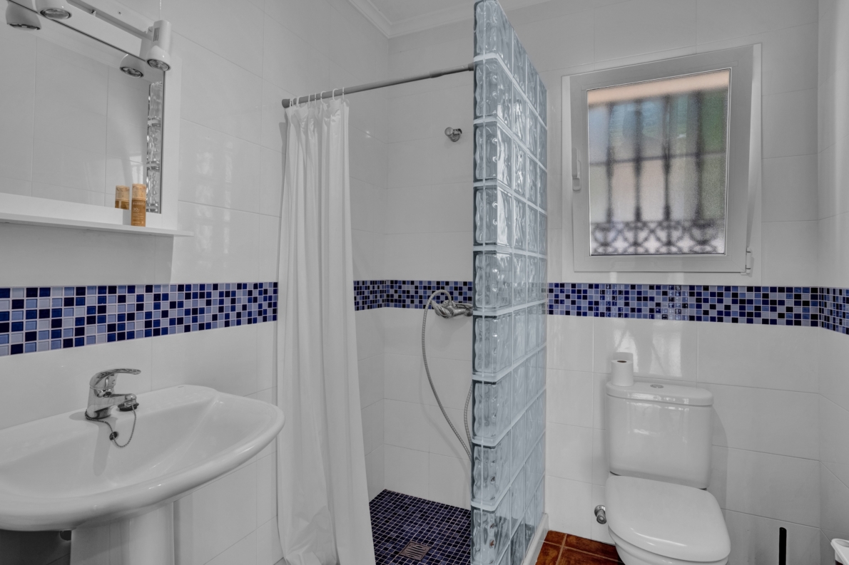 Villa for sale in Orba