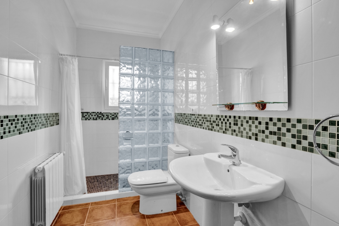 Villa for sale in Orba