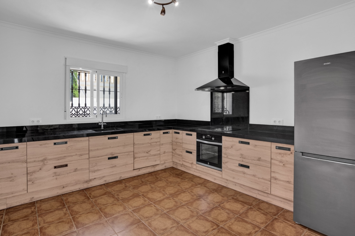 Villa for sale in Orba