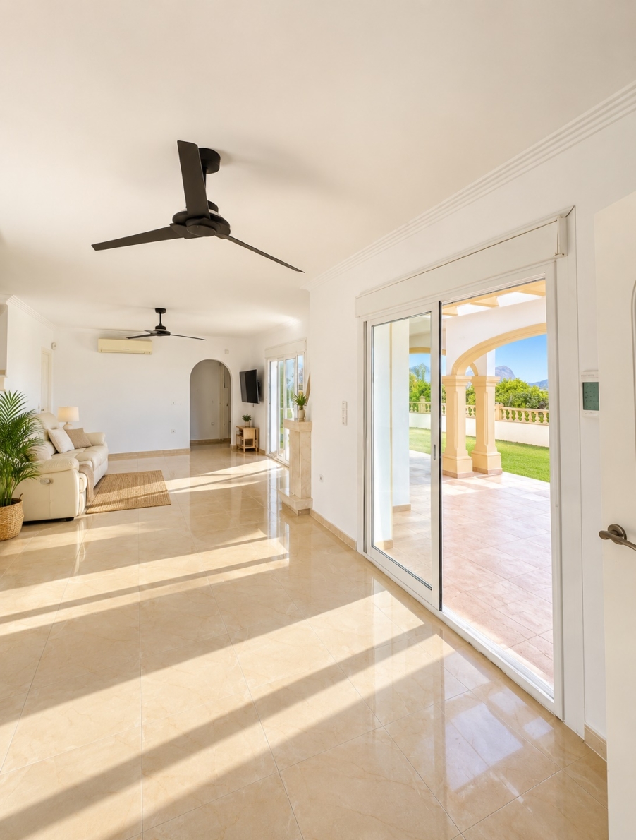 Villa for sale in Beniarbeig