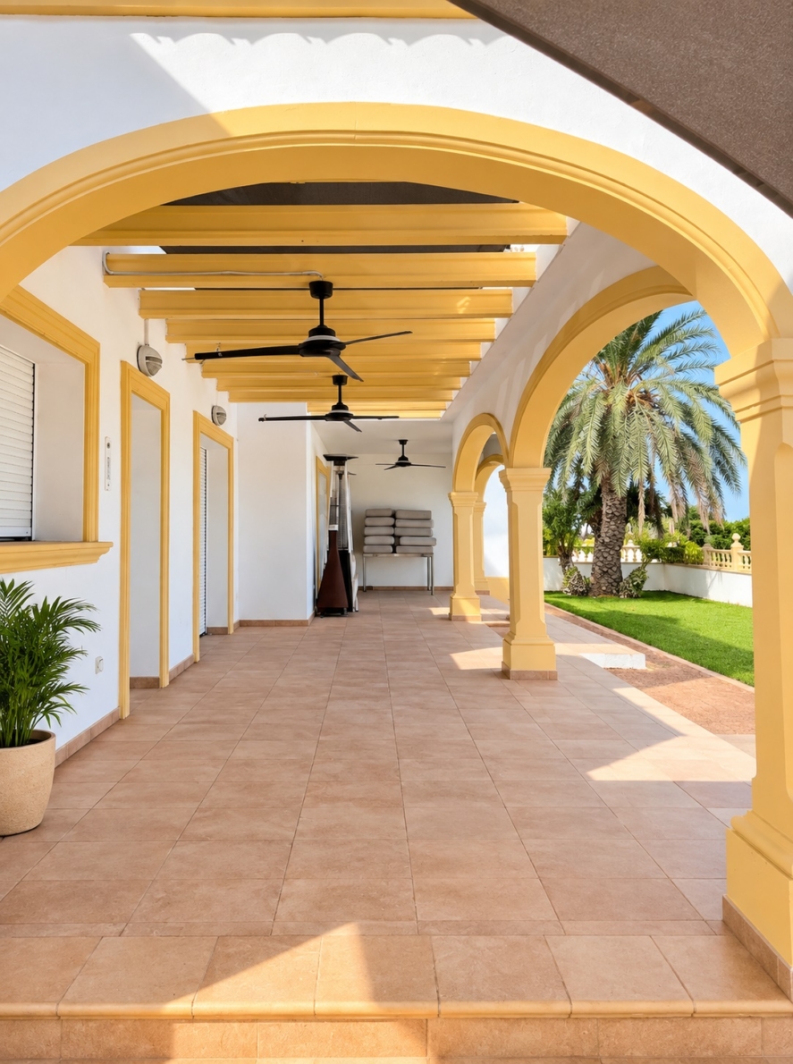 Villa for sale in Beniarbeig