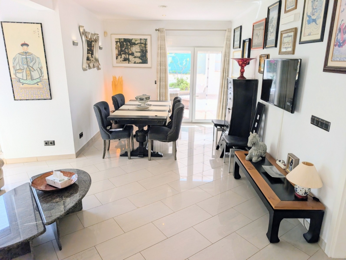 Villa for sale in Jalon