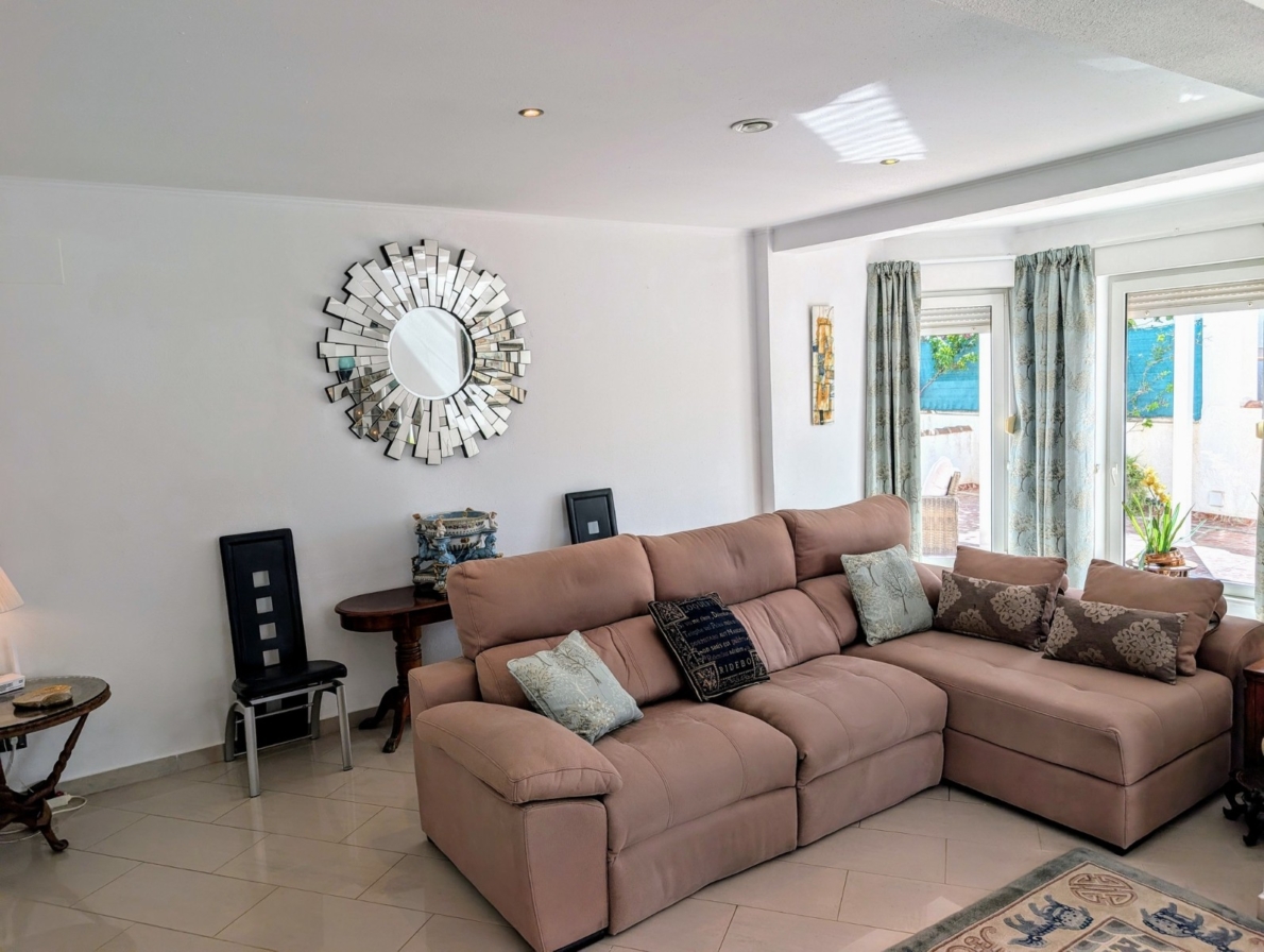 Villa for sale in Jalon