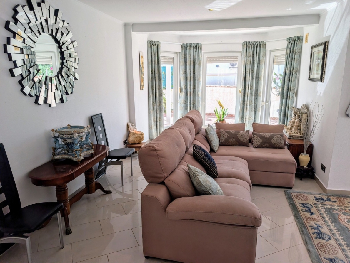 Villa for sale in Jalon