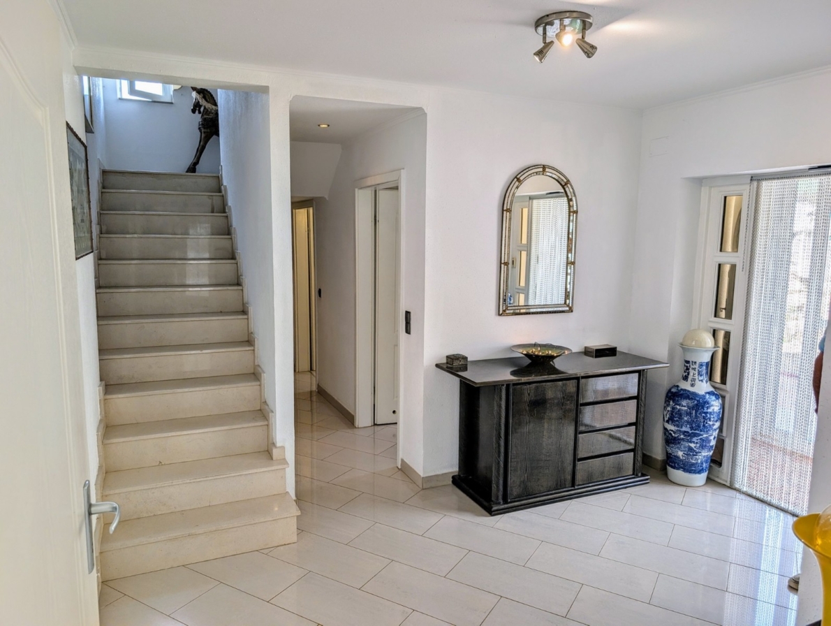 Villa for sale in Jalon