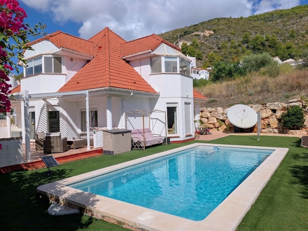Villa for sale in Jalon
