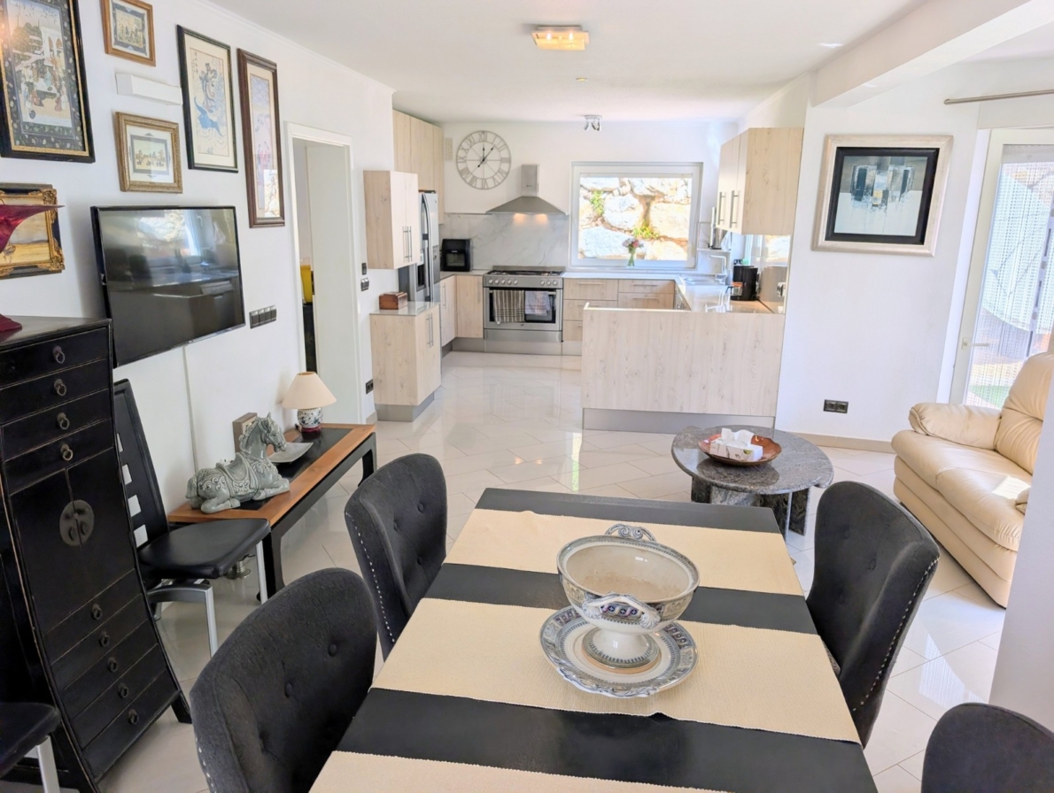 Villa for sale in Jalon