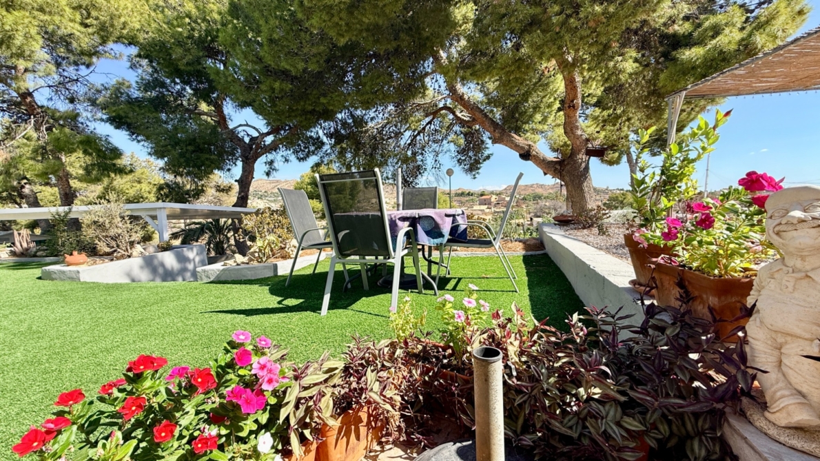 Villa for sale in Elche