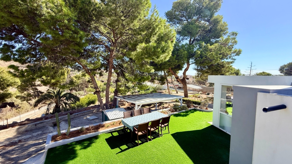 Villa for sale in Elche