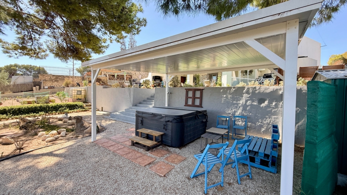 Villa for sale in Elche