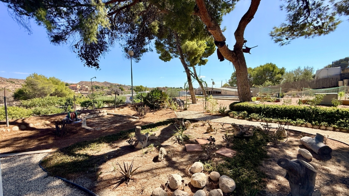 Villa for sale in Elche