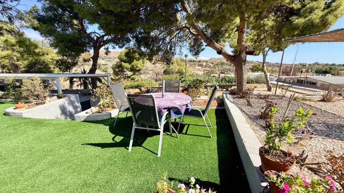 Villa for sale in Elche