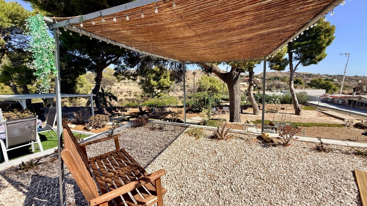 Villa for sale in Elche