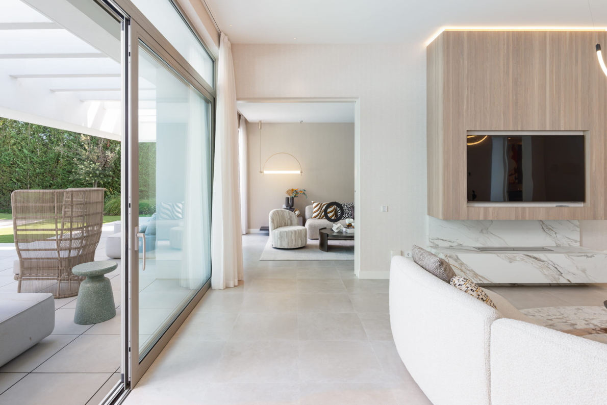 DP-100-34698397-01-10 New build Villa for sale in Estepona