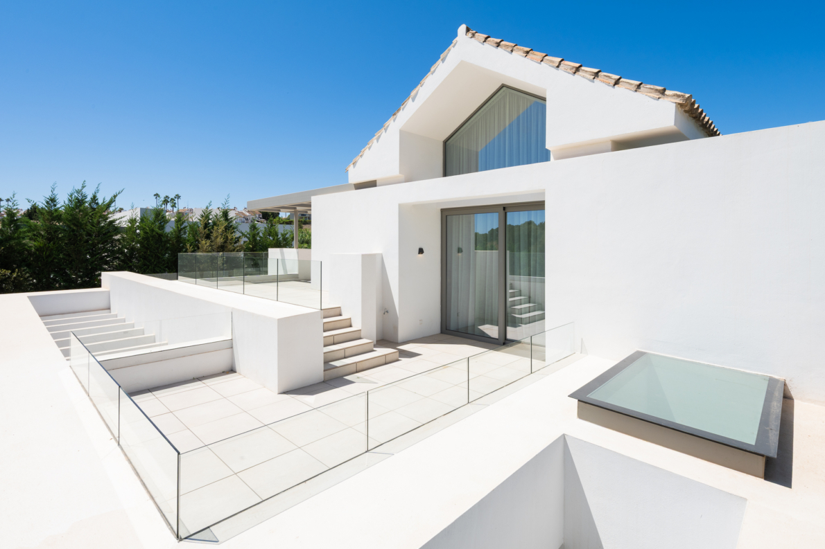 DP-100-34698397-01-13 New build Villa for sale in Estepona