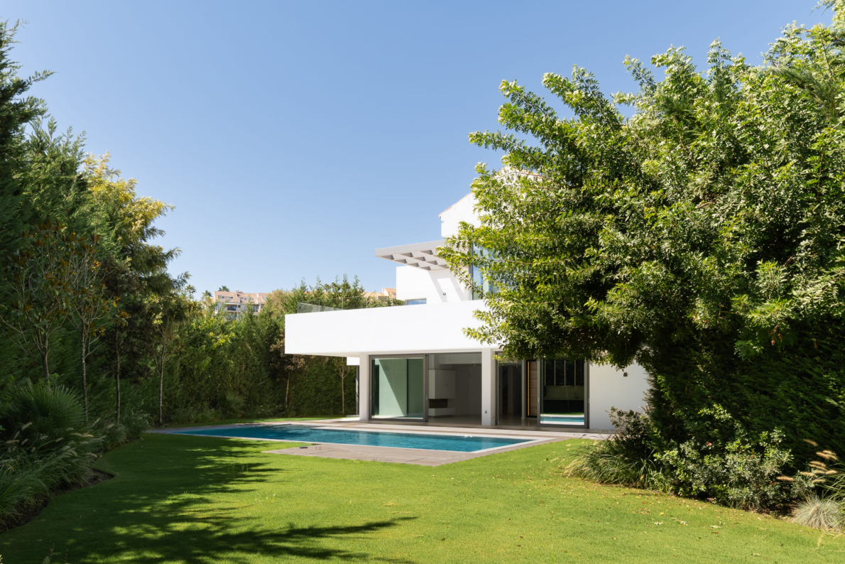 DP-100-34698397-01-17 New build Villa for sale in Estepona