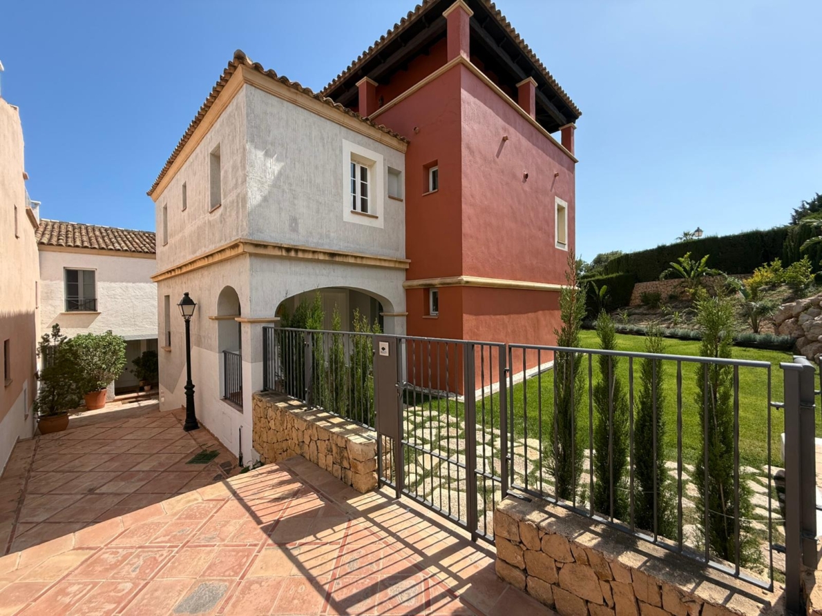 New build Townhouse for sale in Golf Badia