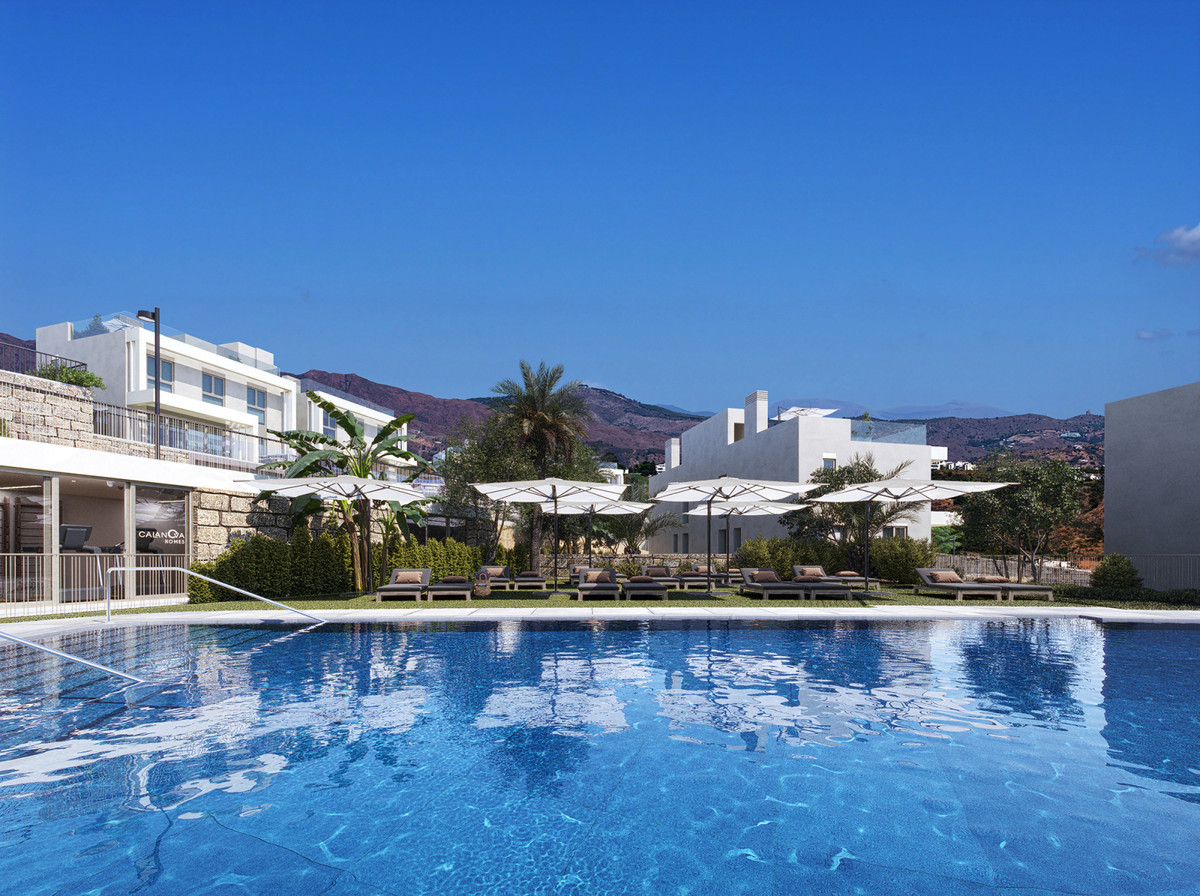 Villa for sale in Calanova Golf