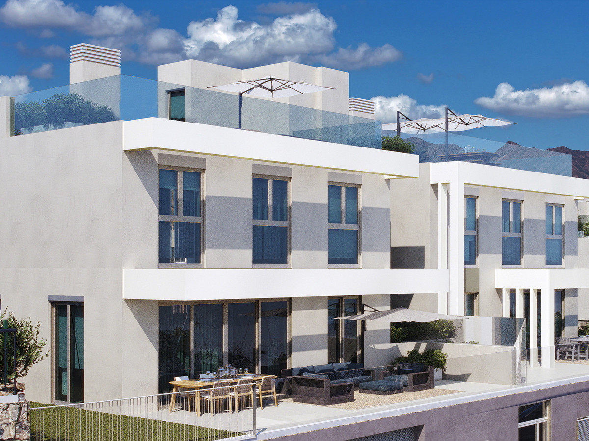 Villa for sale in Calanova Golf