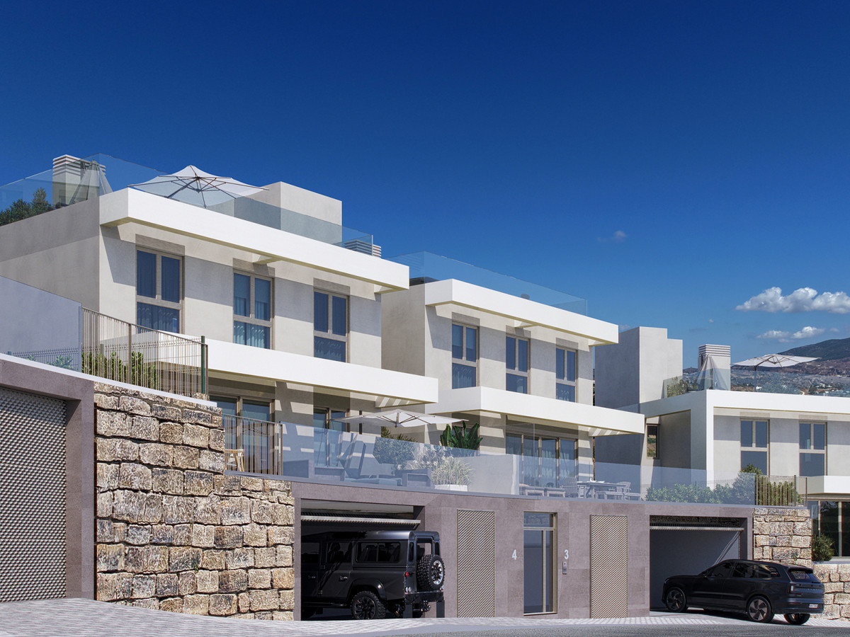 Villa for sale in Calanova Golf
