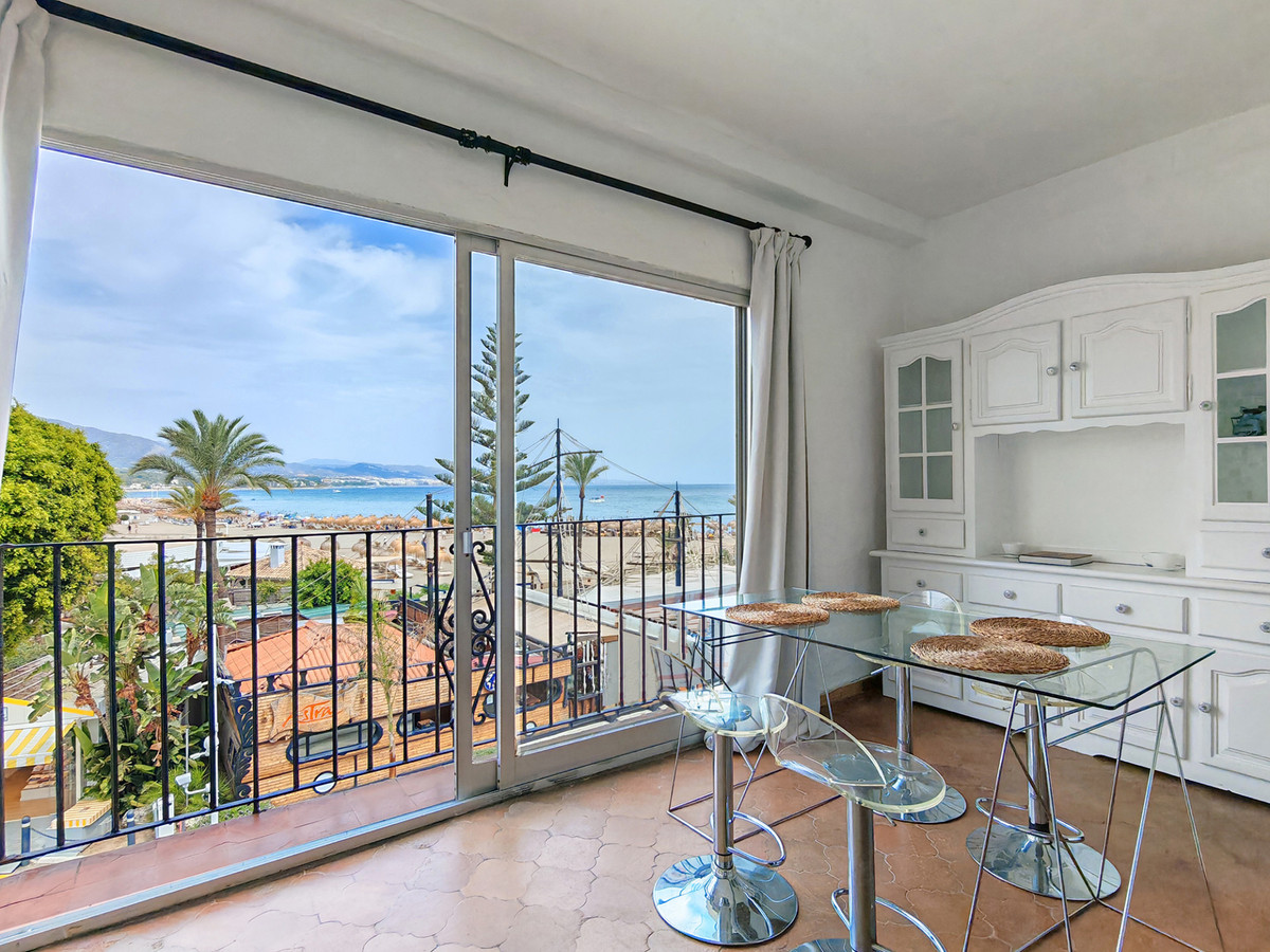DP-12-R5477431-1 Apartment for sale in Puerto Banús