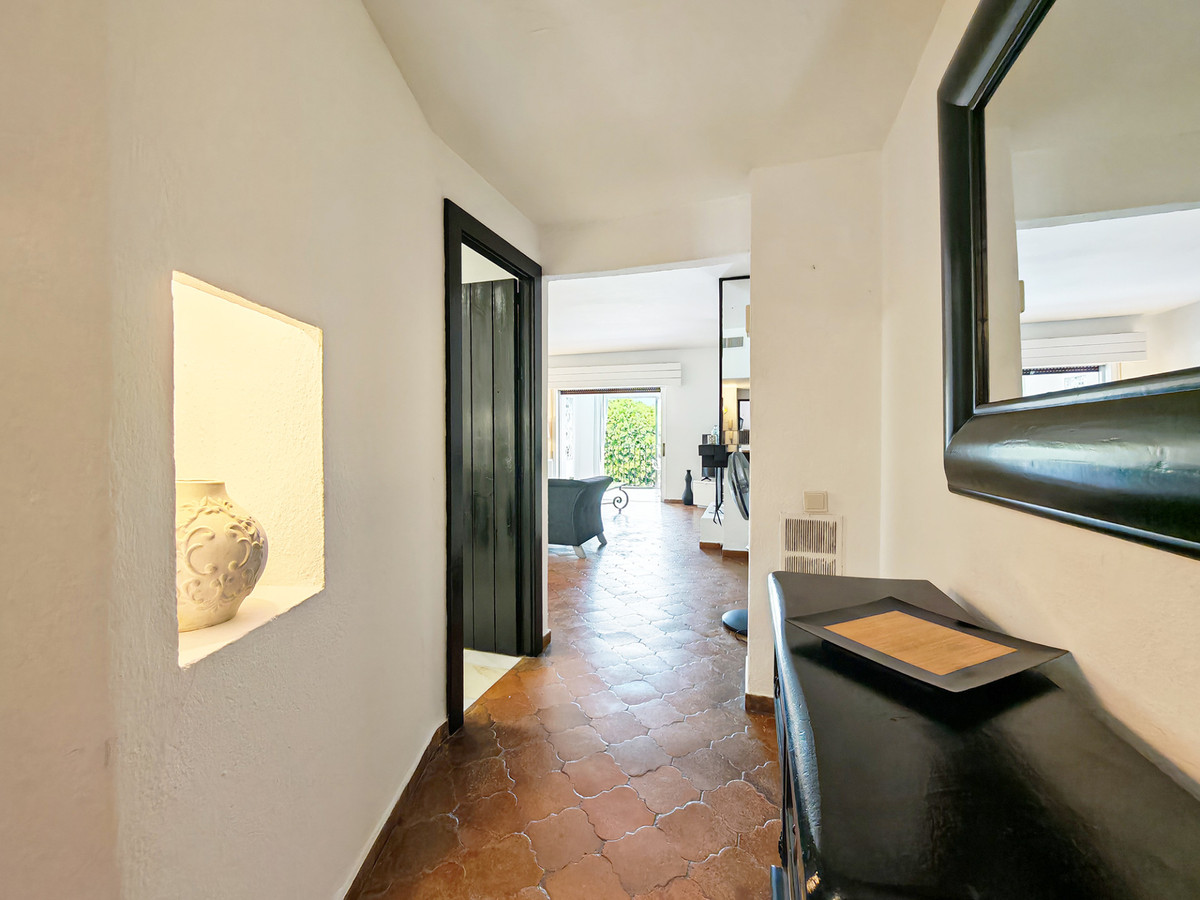 DP-12-R5477431-10 Apartment for sale in Puerto Banús