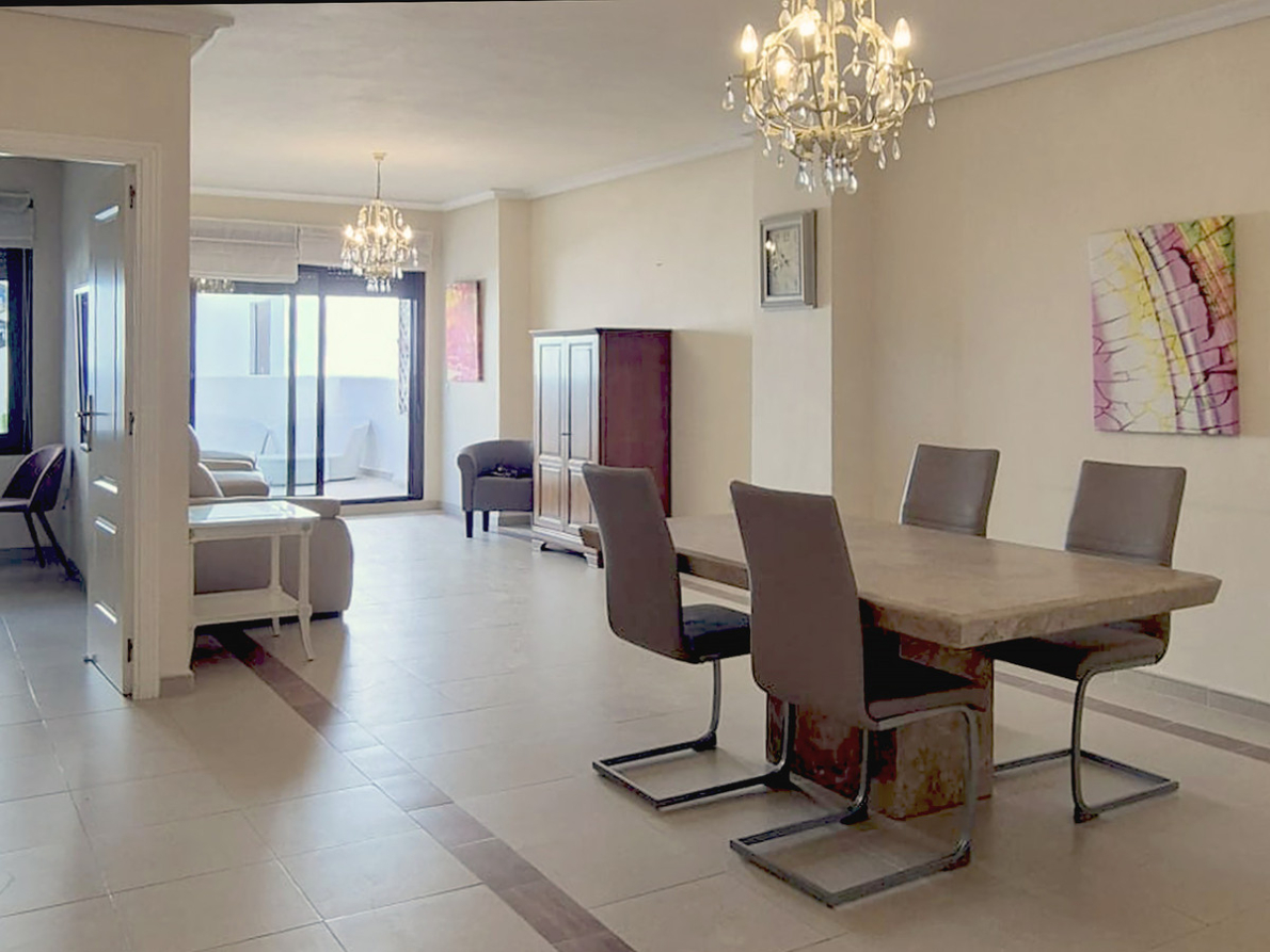 Apartment for sale in Nueva Andalucía
