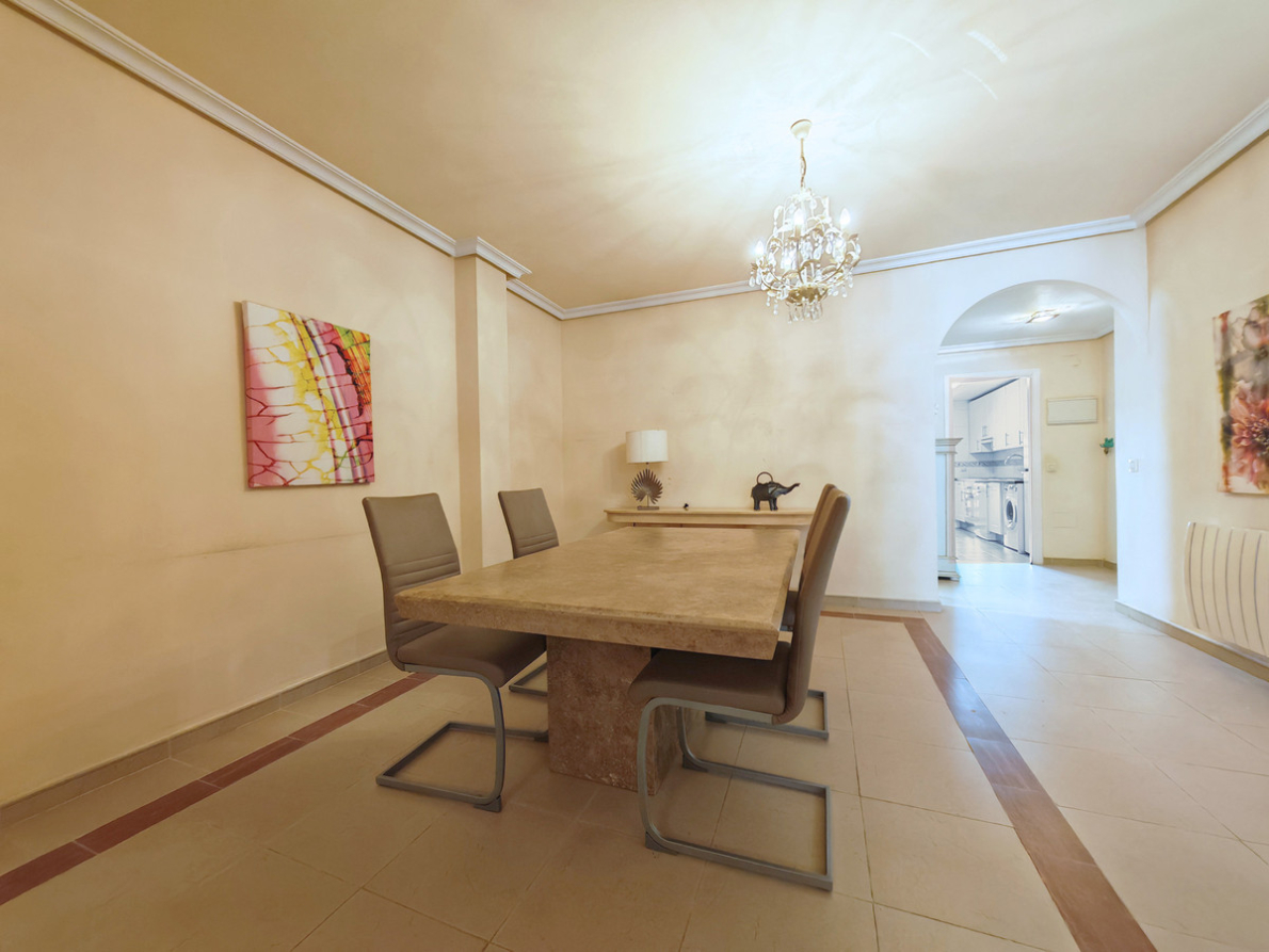 Apartment for sale in Nueva Andalucía