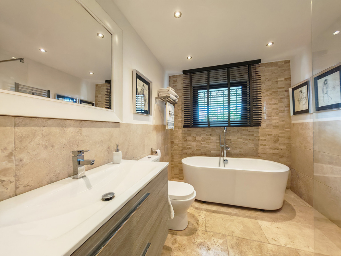 Villa for sale in El Chaparral
