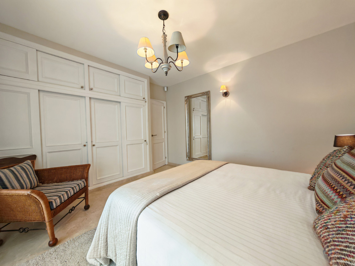Villa for sale in El Chaparral