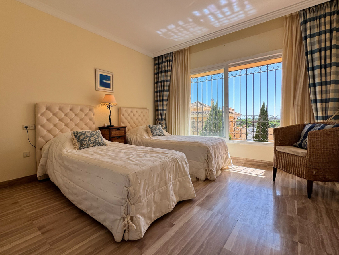 Apartment for sale in Elviria