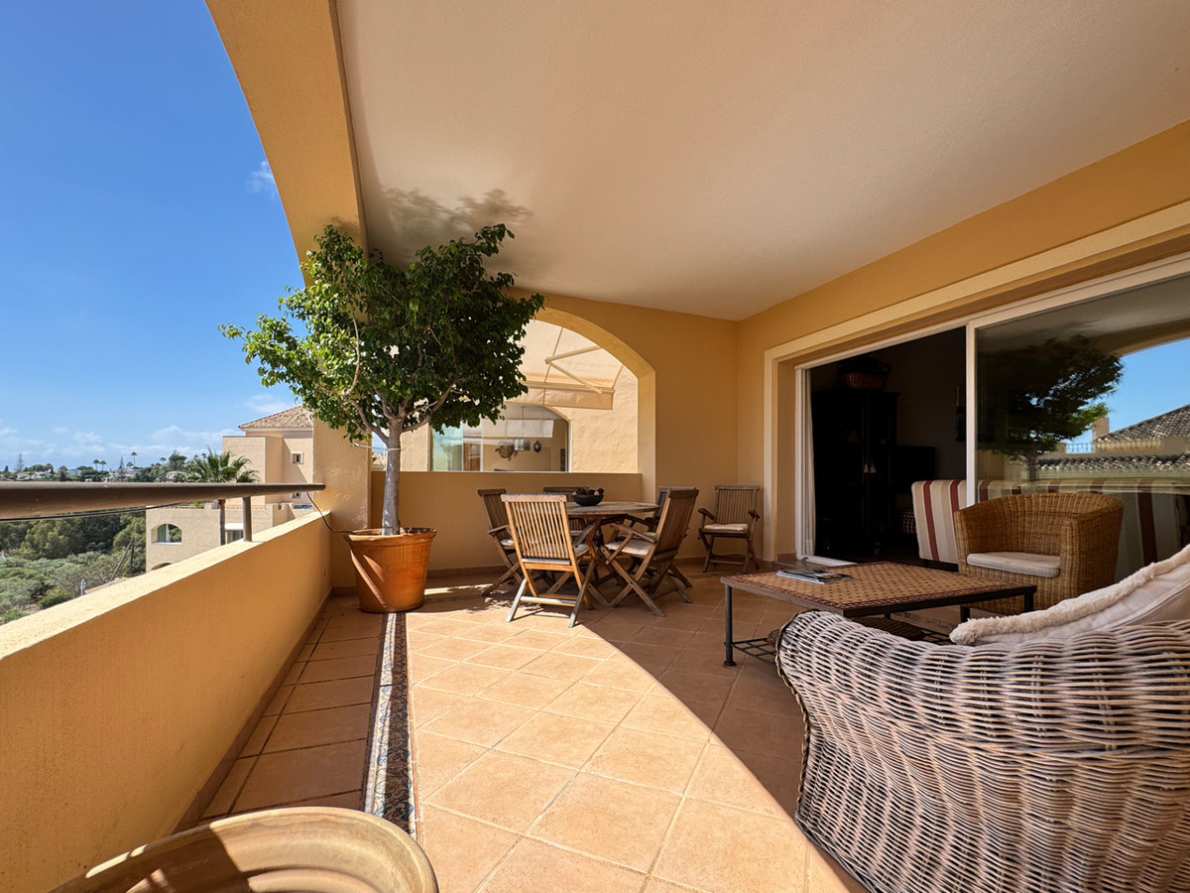 Apartment for sale in Elviria