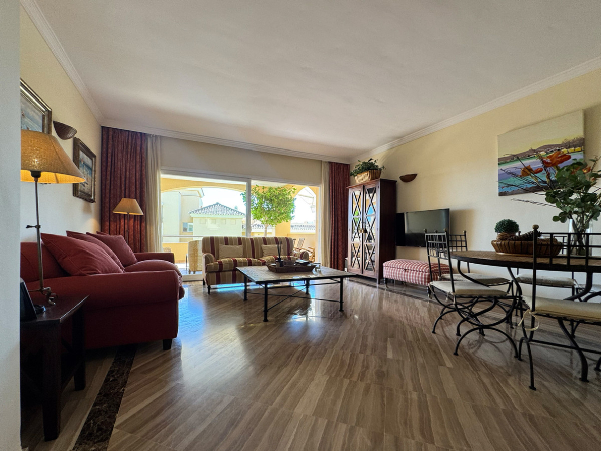 Apartment for sale in Elviria