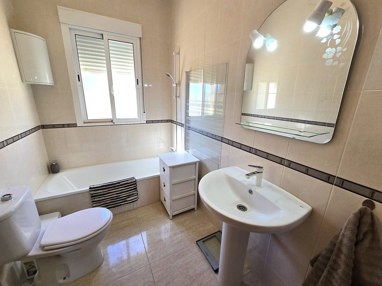 Villa for sale in Cantoria