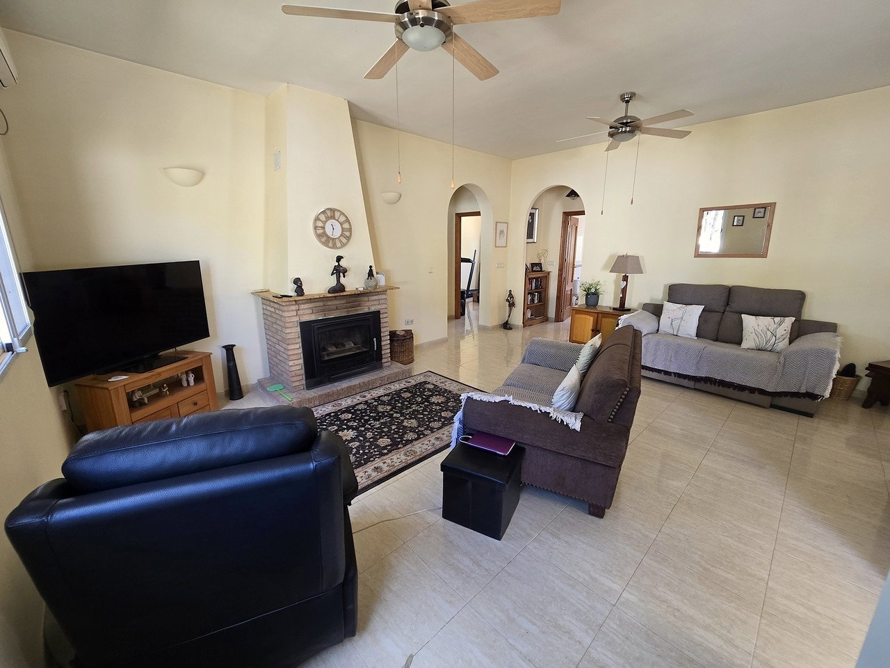 Villa for sale in Cantoria