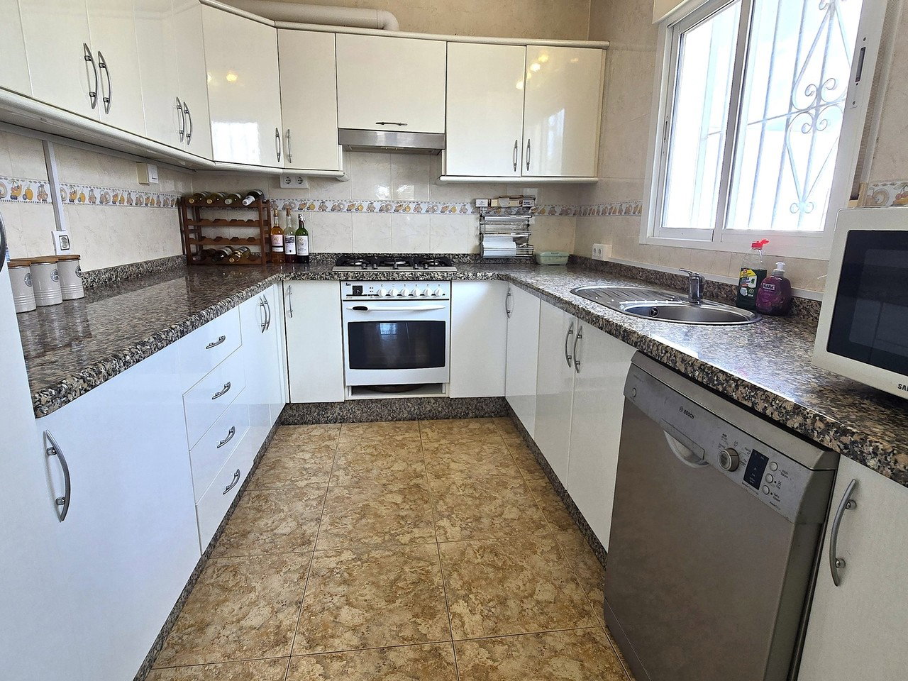Villa for sale in Zurgena