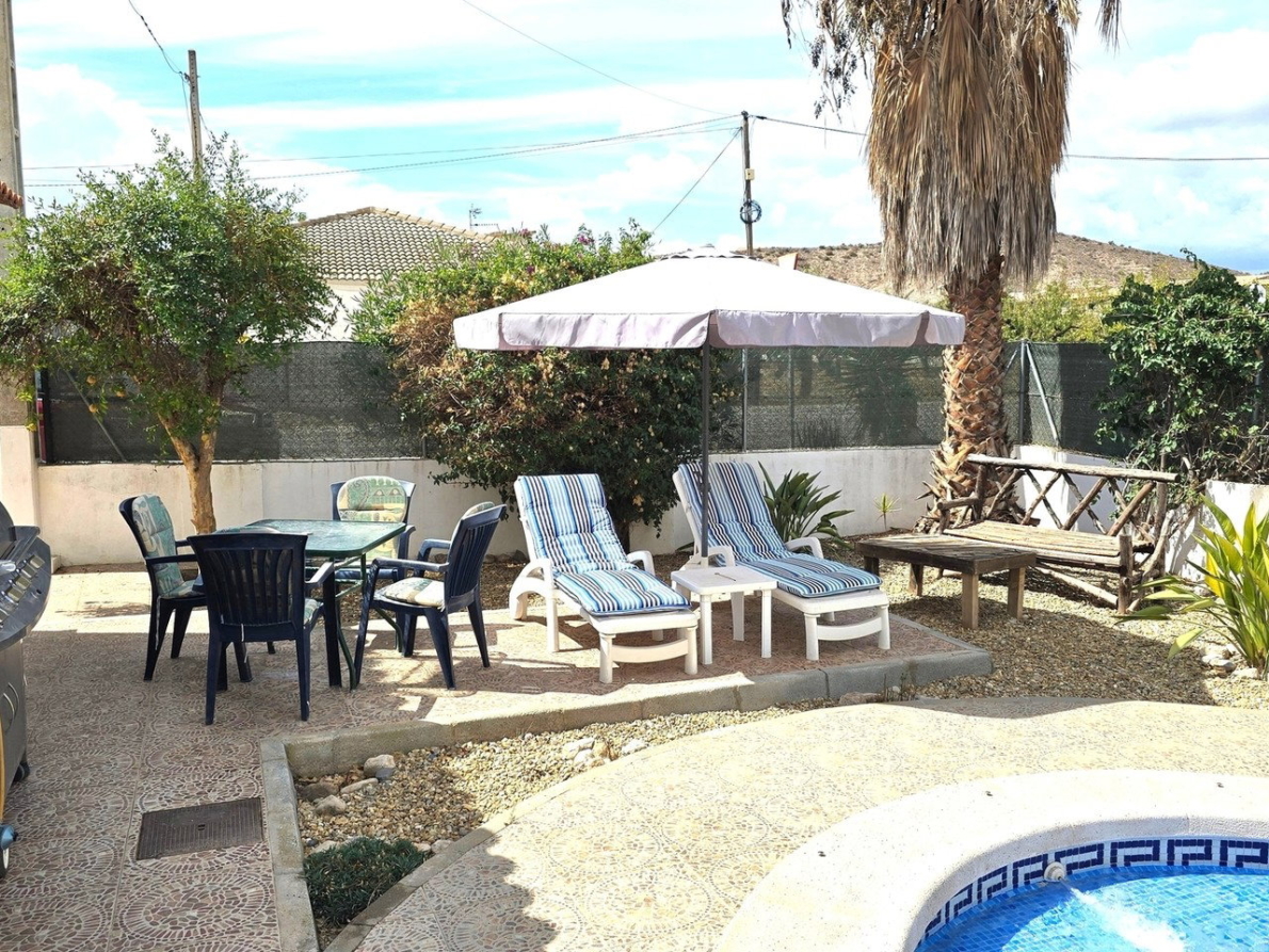 Villa for sale in Albox