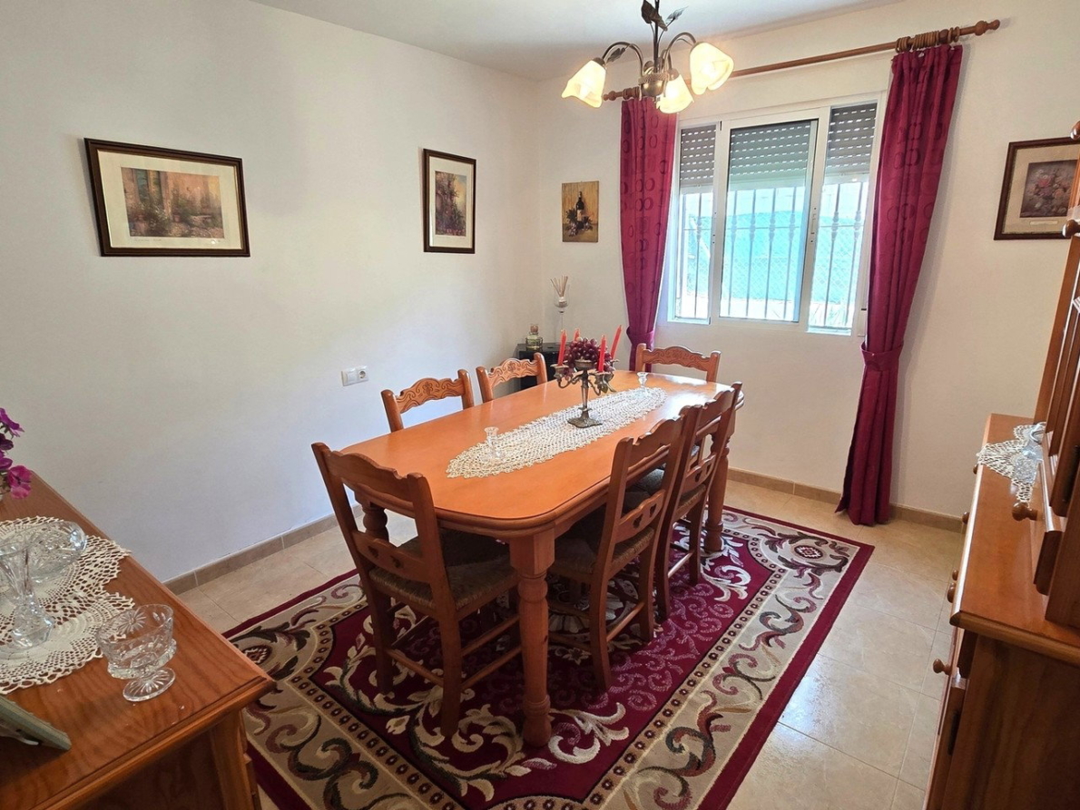 Villa for sale in Albox