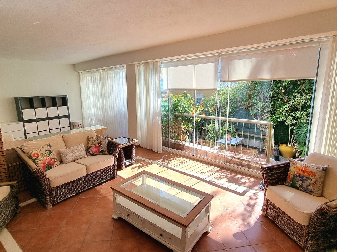 DP-17-B2399-10 Apartment for sale in Riviera Del Sol