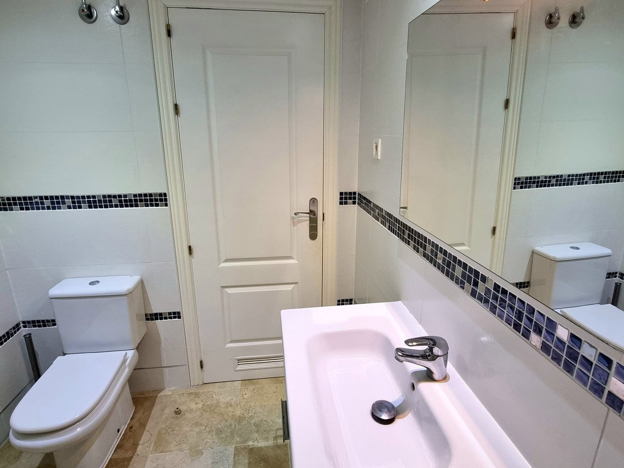 DP-17-B2399-20 Apartment for sale in Riviera Del Sol