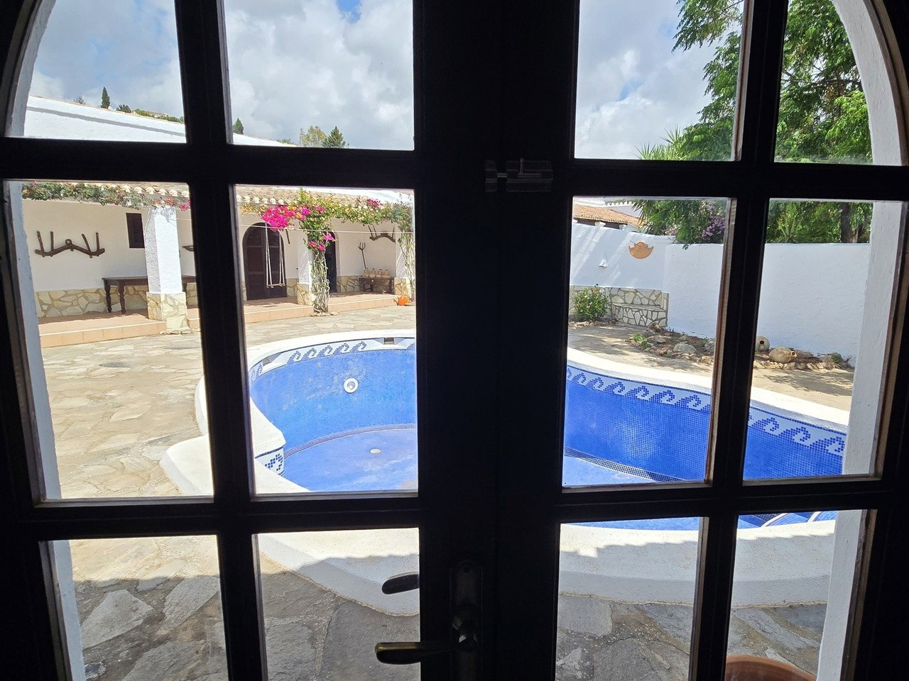 Villa for sale in Bedar